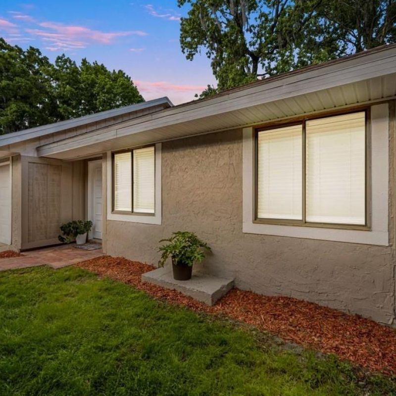 712 LINDEN