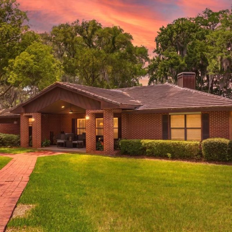 4910 LAKE