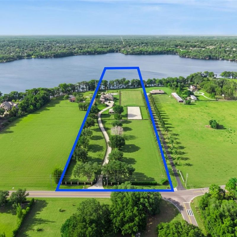 000 LAKE MILLS