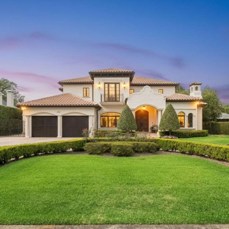 1571 WOODLAND