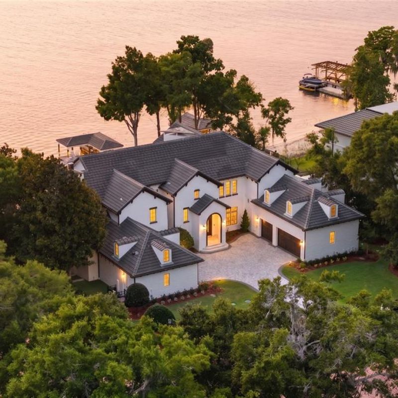 9832 LAUREL VALLEY