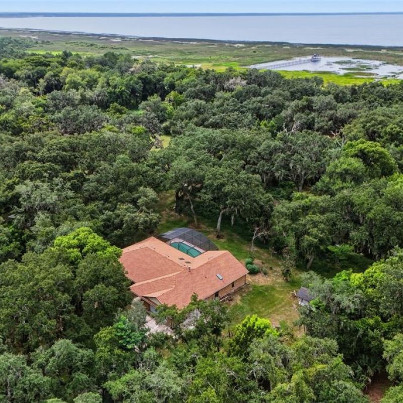 2794 HOLIDAY WOODS