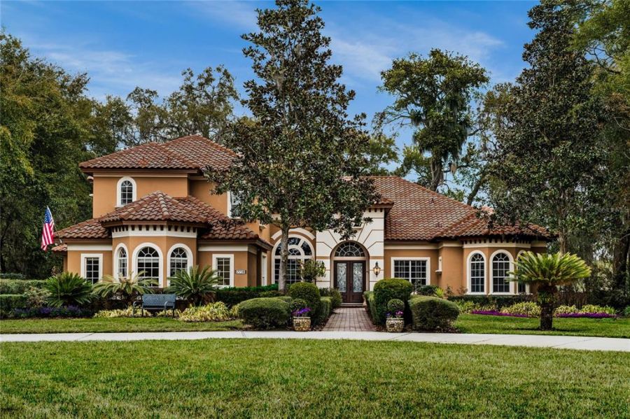 Astor Grande at Lake Forest